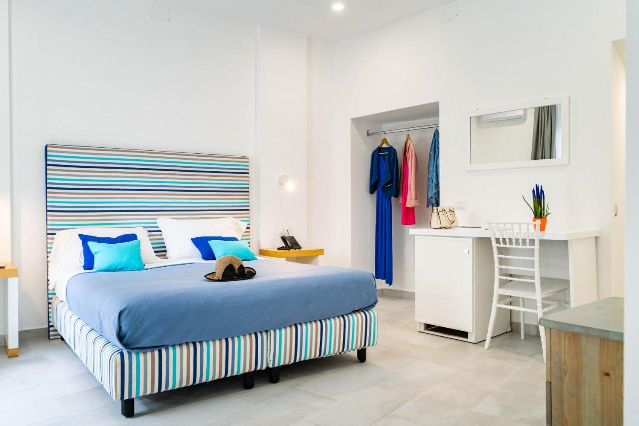 Hotel & Spa Relais Freedom Club มัสซาลูเบรนเซ ภายนอก รูปภาพ