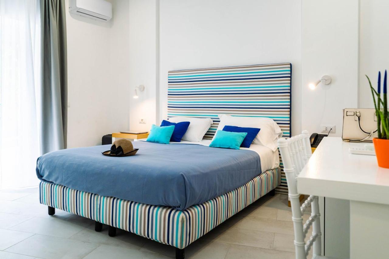 Hotel & Spa Relais Freedom Club มัสซาลูเบรนเซ ภายนอก รูปภาพ