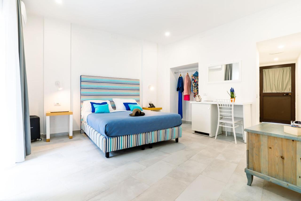 Hotel & Spa Relais Freedom Club มัสซาลูเบรนเซ ภายนอก รูปภาพ