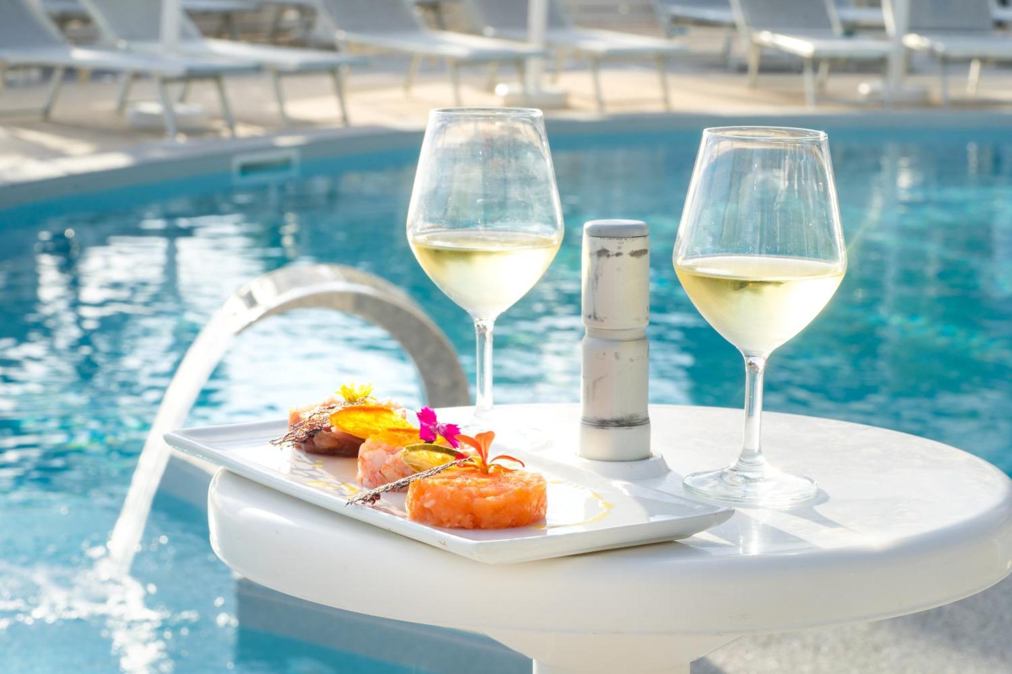 Hotel & Spa Relais Freedom Club มัสซาลูเบรนเซ ภายนอก รูปภาพ